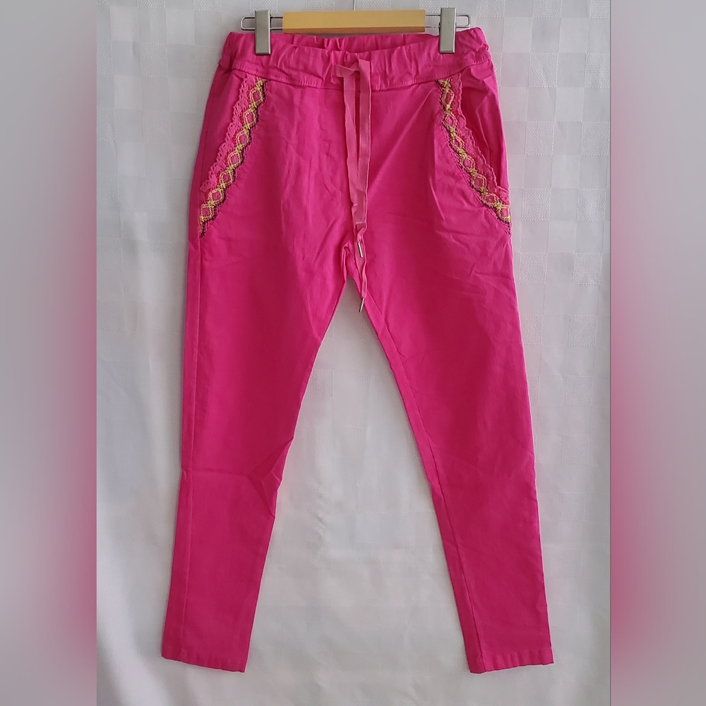NWT ITALIAN Cotton Cropped Ankle Pants Hot Pink Pockets with Embroidered Trim